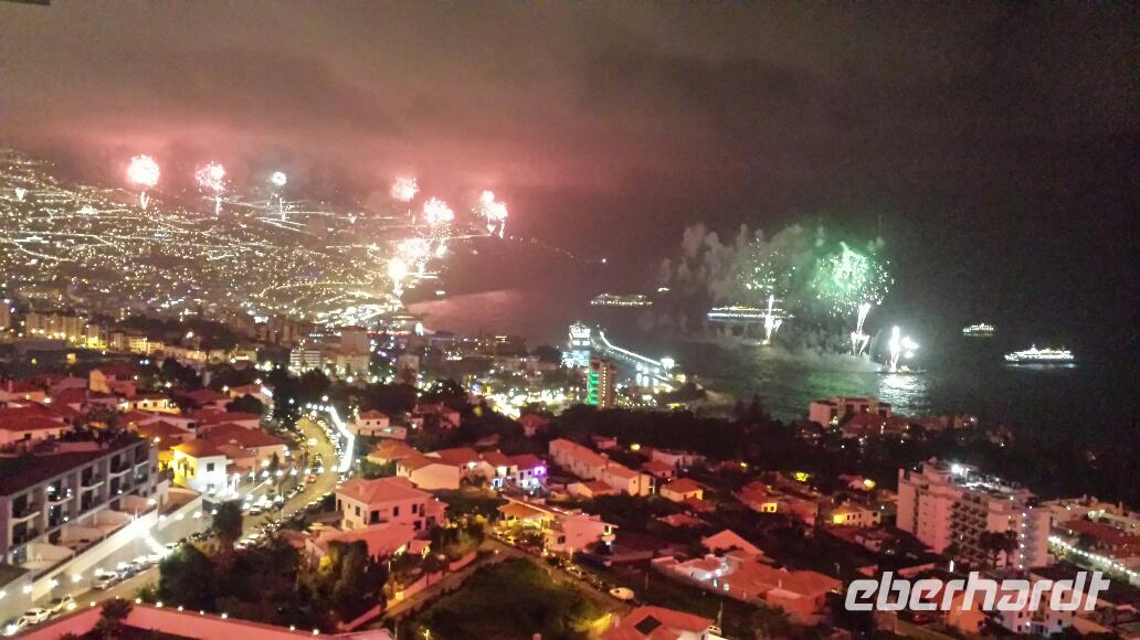 Silvester mit Blick auf den Hafen Funchals