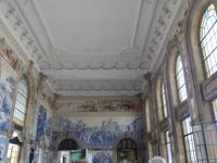 Bahnhof Sao Bento in Porto mit Azulejo-Kunst
