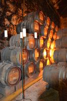 Aufgestapelte Portweinfässer