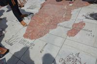 Teil der Windrose am Denkmal der Entdeckungen