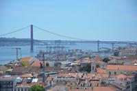Lissabon Blick von der Burg São Jorge auf die Brücke des 25. April