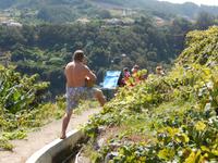 nackte Kleinkünstler