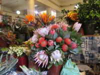 Blumenstand in der Markthalle von Funchal