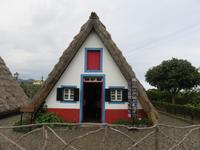 Santa - typische Holzhäuser