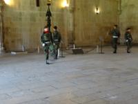 Batalha - Dominikanerkloster, Grabmal des unbekannten Soldaten - Wachablösung