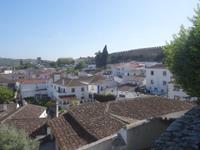 Obidos - Blick auf die begehbare Stadtmauer