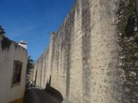 Obidos - Blick auf die begehbare Stadtmauer
