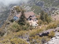 Wanderung zum Pico do Ruivo Hütte am Ziel