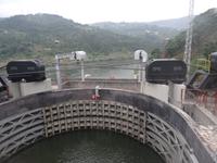 Carrapatelo Schleuse - mit 35 Meter tiefste Schleuse der Douro Kreuzfahrt