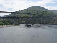Douro Kreufahrt - Brückengeflecht bei Regua