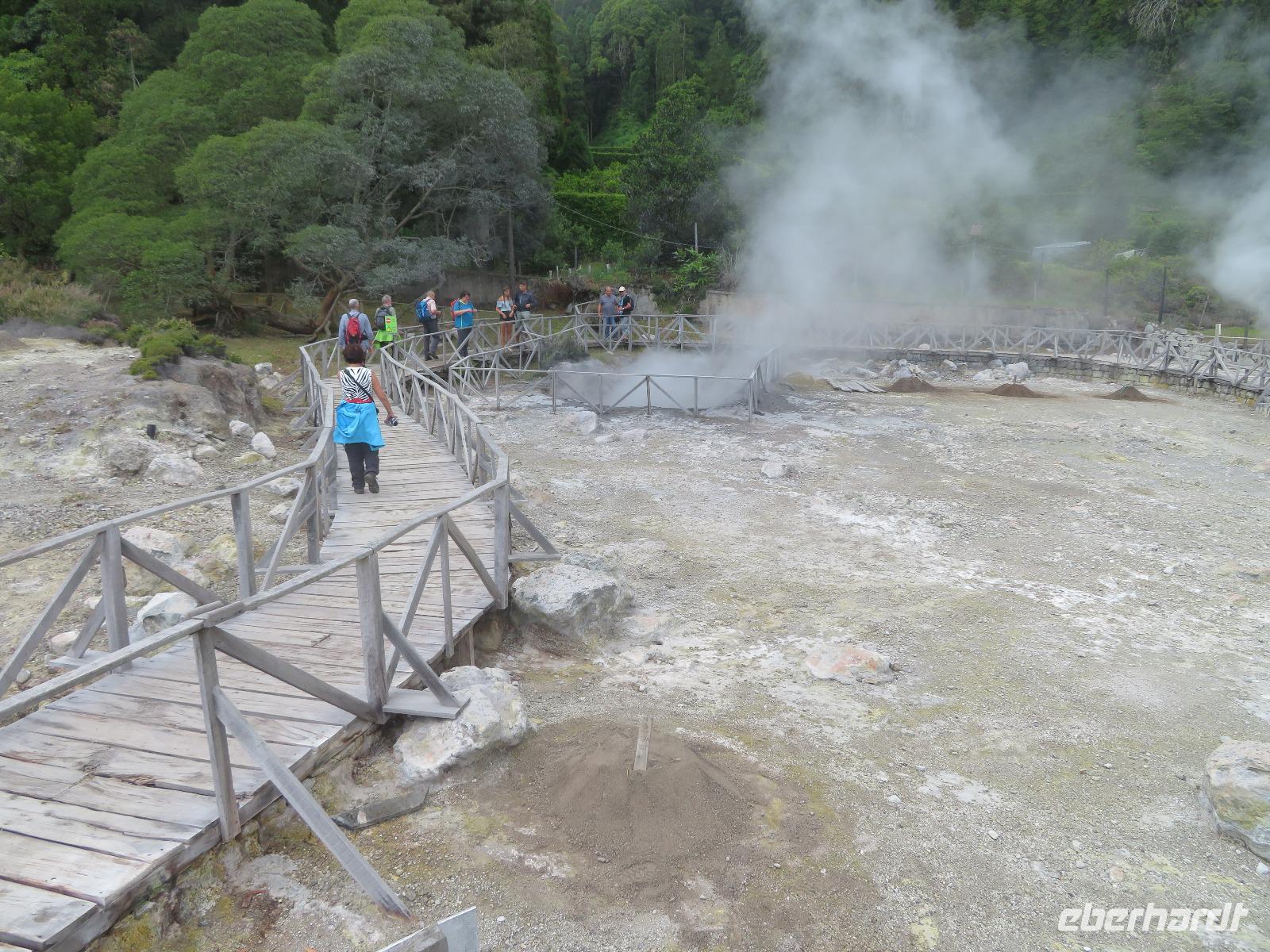Erdöfen am Lagoa das Furnas