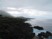 schwarze Lavaküste auf Pico