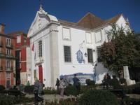 Lissabon - die Kirche Igreja de Santa Luzia mit Azulejoswand  
