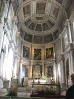 Lissabon - in der Kirche des Mosteiro dos Jeronimos 
