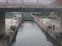 Schleuse Carrapatelo - mit einem Höhenunterschied von 35 Metern die größte in Europa