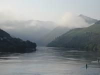 morgendlicher Nebel über den Douro