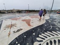 Singlereise Portugal - Rosenkompass & Weltkarte in Lissabon