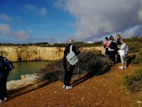 auf einer 12 Kilometer Wanderung führt uns die Tour oberhalb der Klippen entlang.jpg