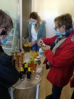 Reiseleiterin Aldina Martins verkostet exquisite Erzeugnisse aus der portugiesischen Orange.jpg