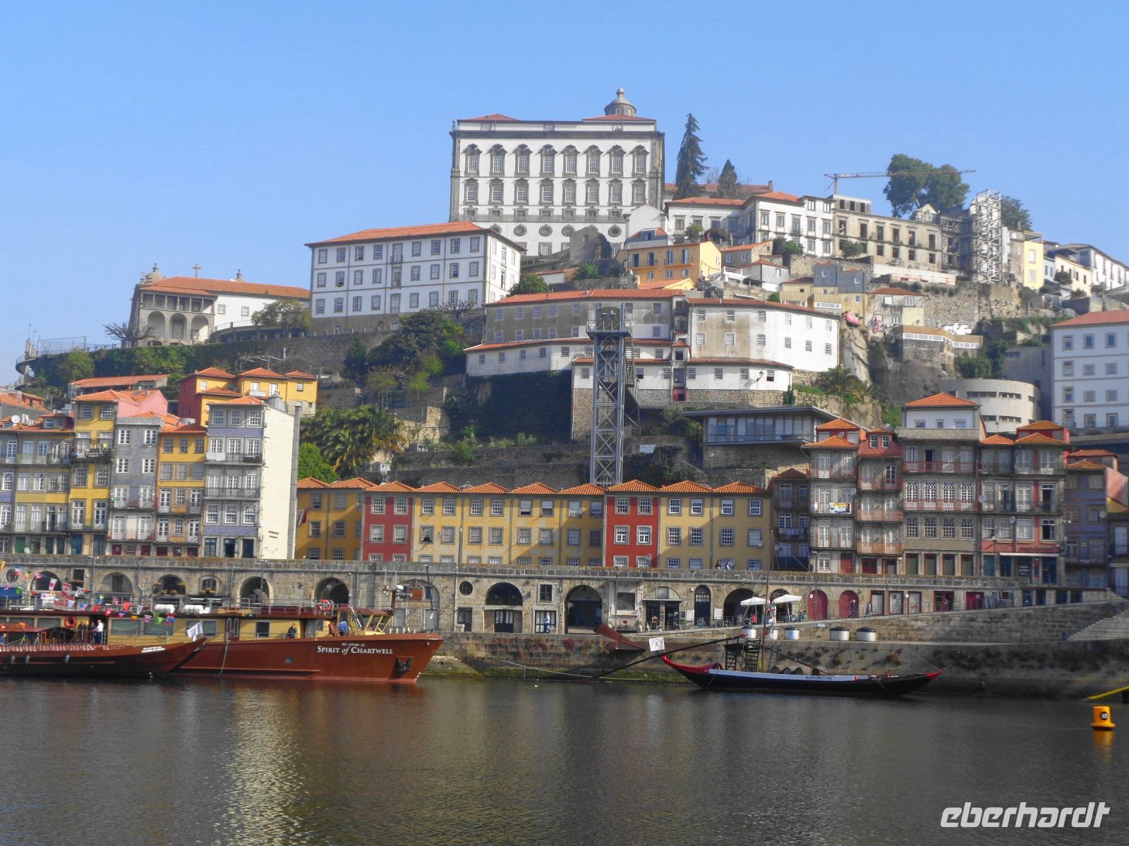 Blick auf Porto vom Douro