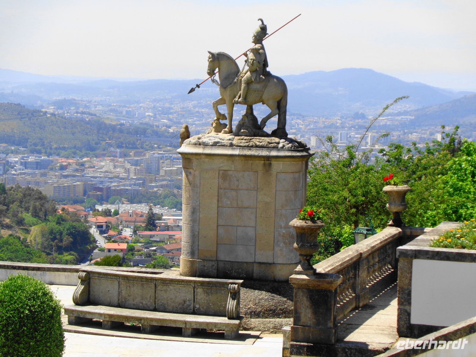 Braga Wallfahrtsort Bom Jesus Reiterstandbild  