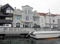 Aveiro Häuserfronten vom Kanal 