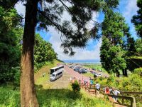 Azoren, Insel Sao Miguel, Parkplatz bei der Caldeira Velha