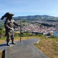 Azoren, Insel Terceira, Blick vom Monte Brazil auf Angra
