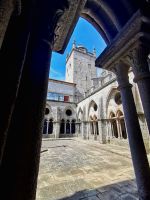 Säulengang der Kathedrale von Porto