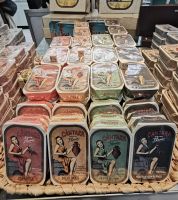 Auf dem Markt gibt es wieder die berühmten Sardinenbüchsen