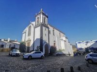 Eine der vier katholischen Kirchen von Obidos