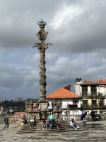 008 Platz vor Kathedrale Porto