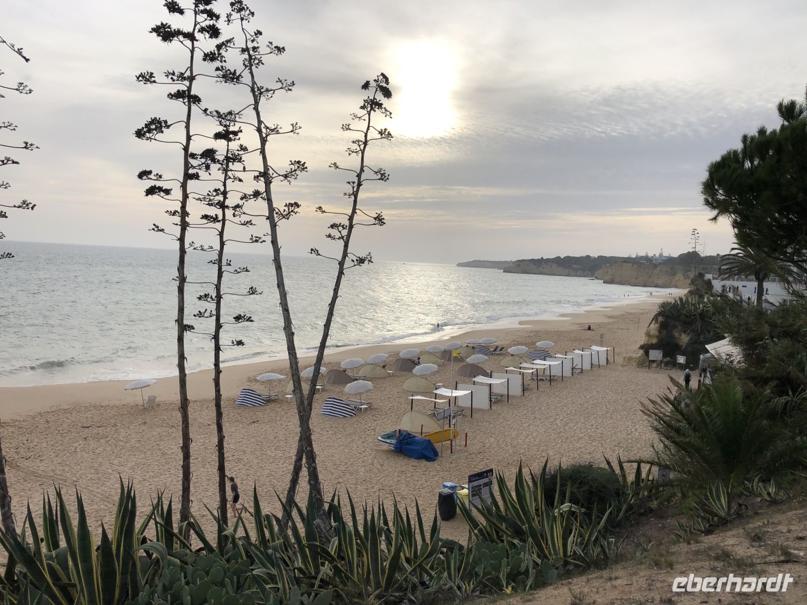Strand vor dem Hotel