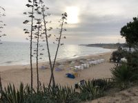 Strand vor dem Hotel