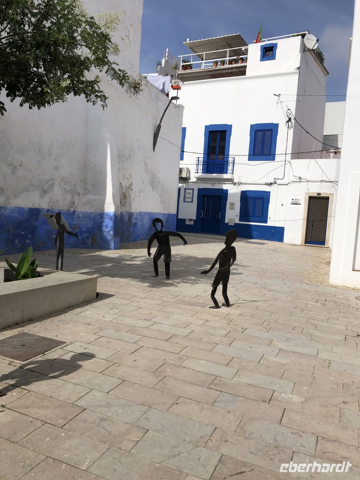 durch die Gassen von Olhao da Restauracao