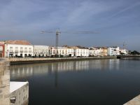 Tavira Blick von der Römischen Brücke aus zum Fluss Gilao