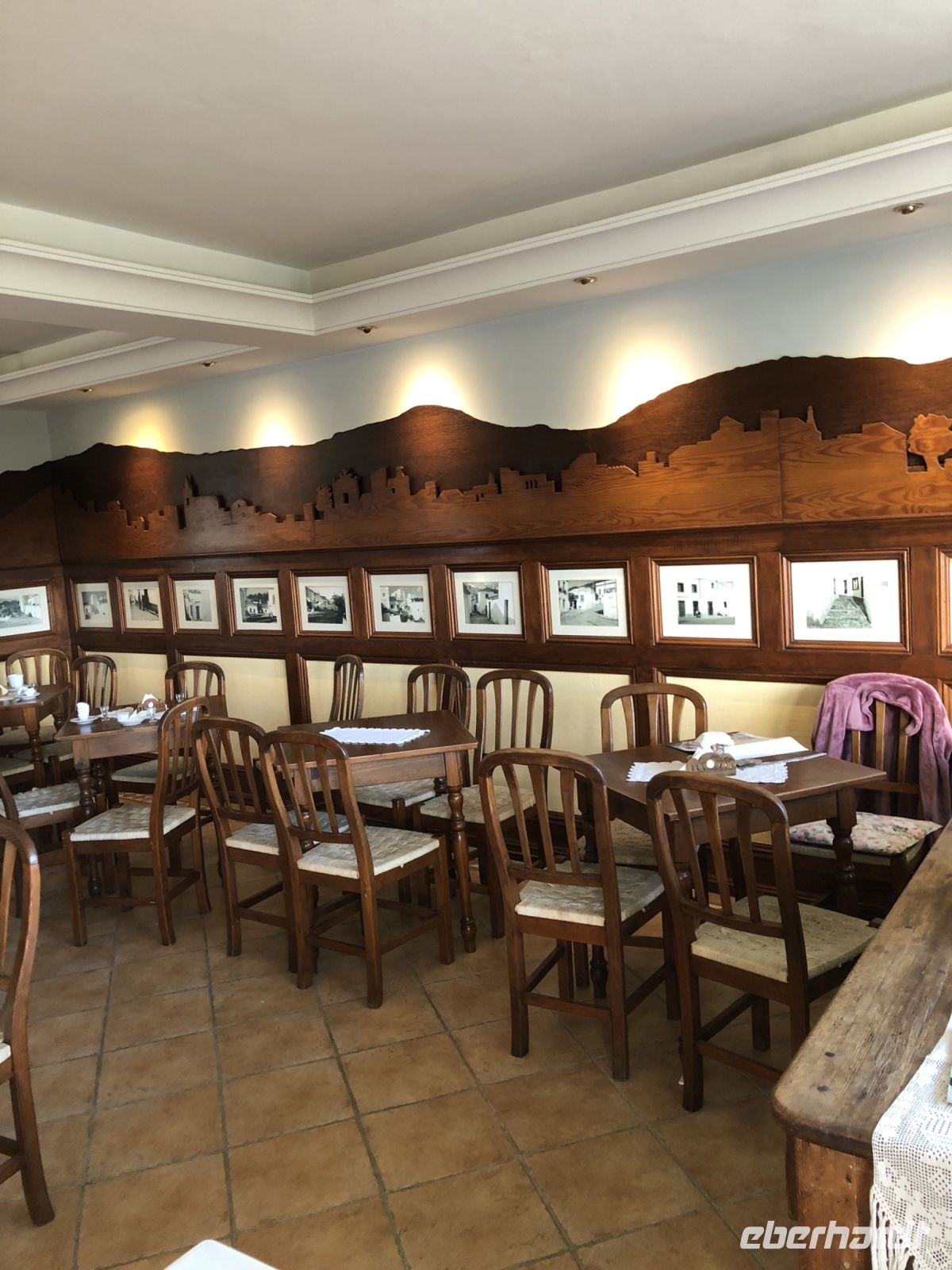 Cafeteria im Bergdorf Alte