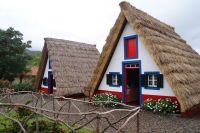 144 Strohgedeckte Häuser in  Santana