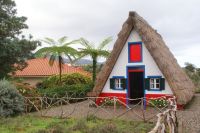 145 Strohgedeckte Häuser in  Santana