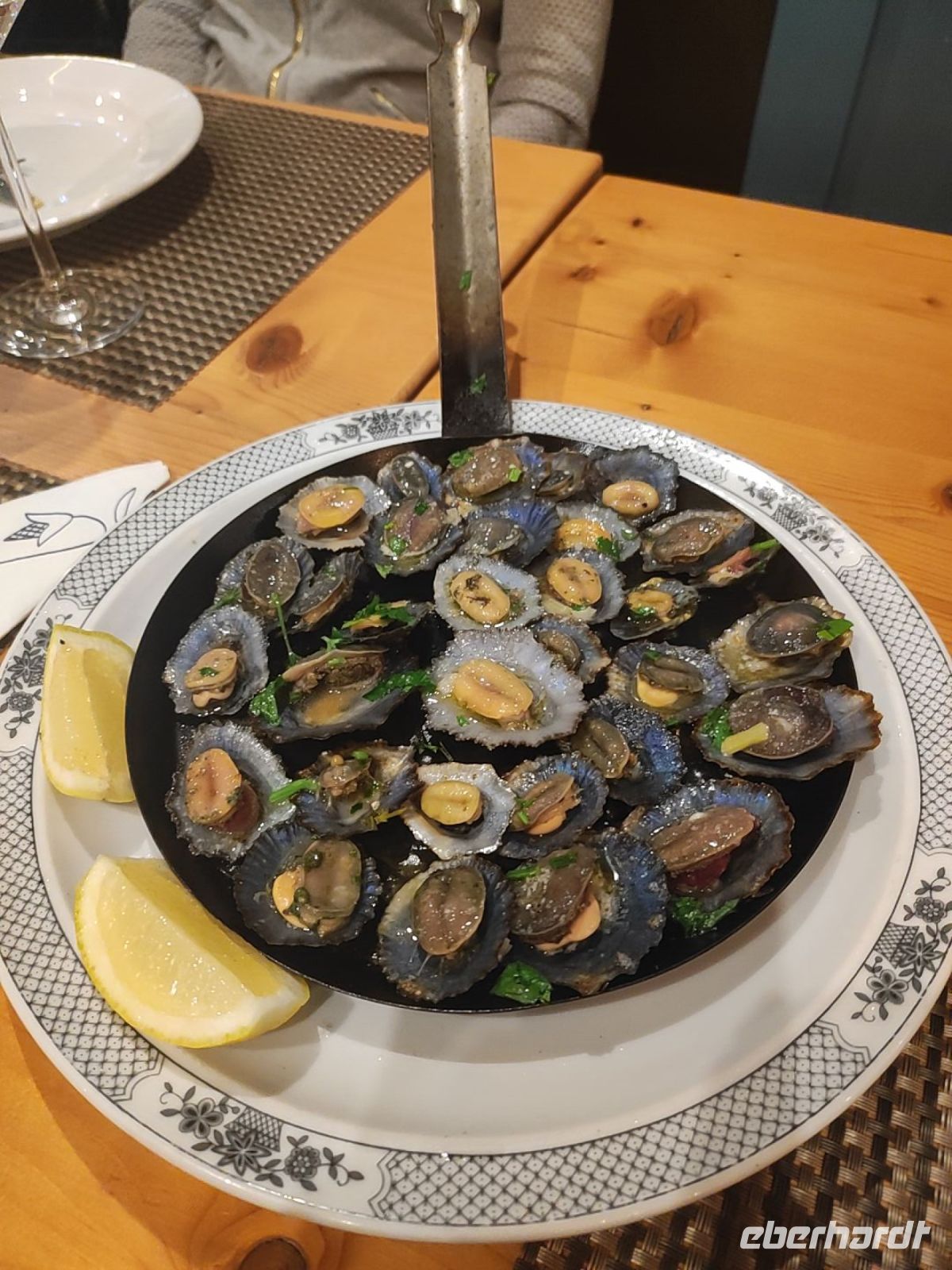 Napfschnecken im Fischrestaurant 