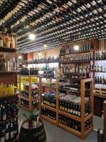 Weinladen in der Markthalle von Funchal