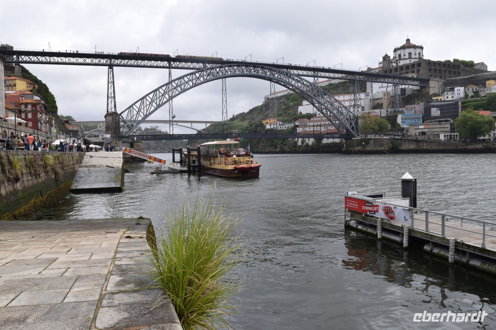 Blick auf die Brücke 