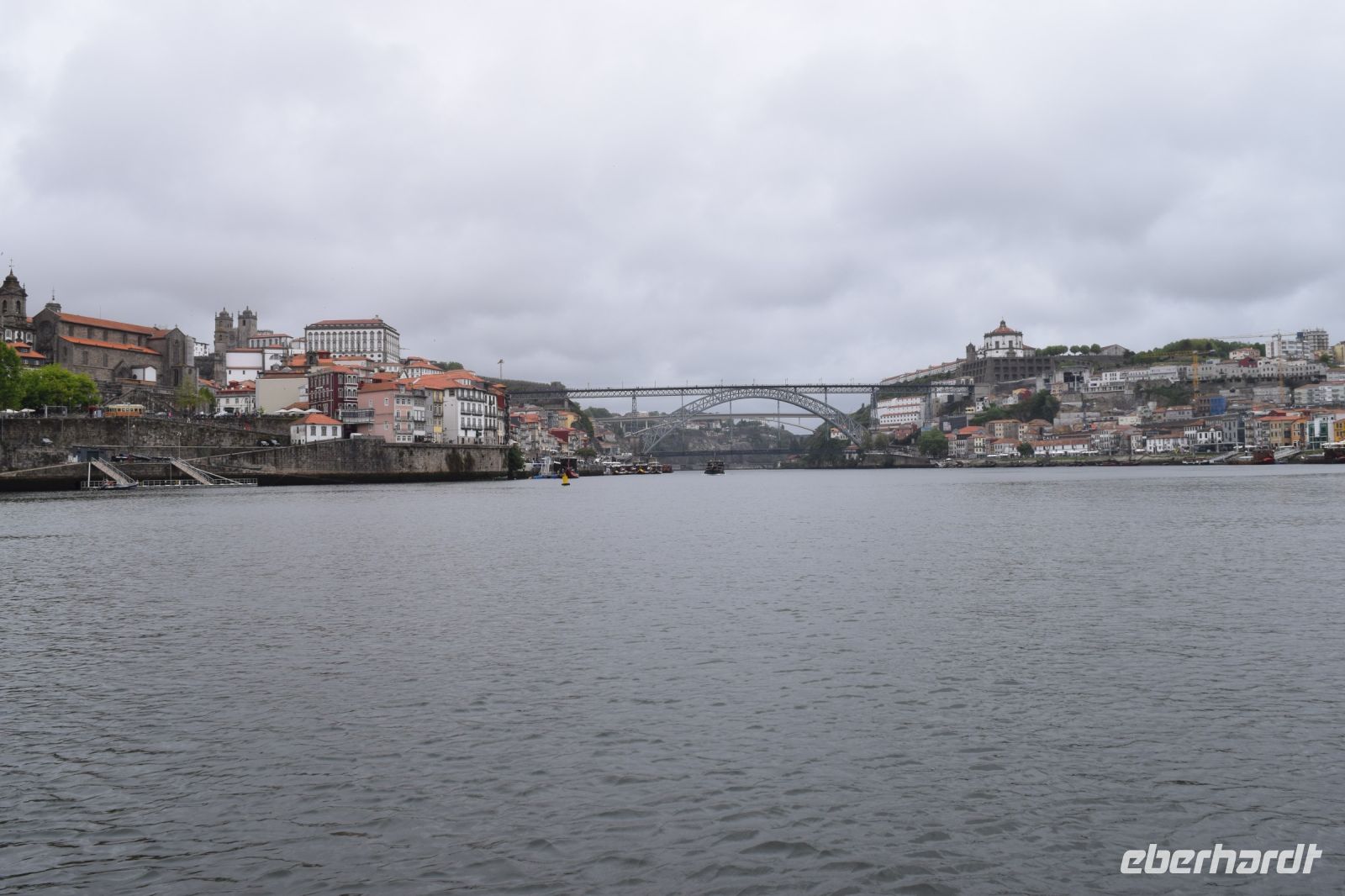 Blick über den Douro-Fluss 