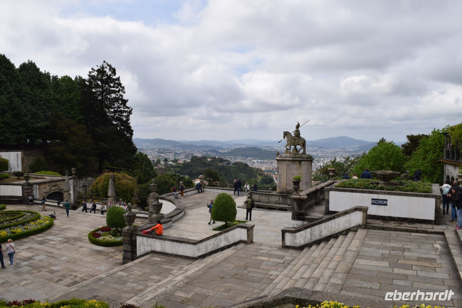 Blick von Bom Jesus nach Braga