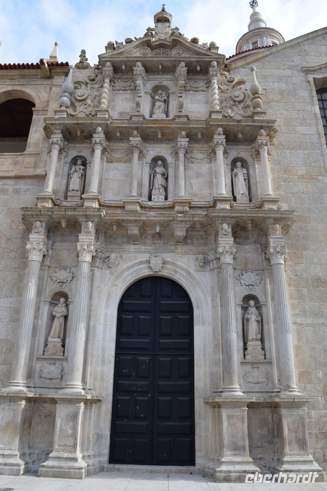 prächtiges Portal zur Kirche des São Gonçalo