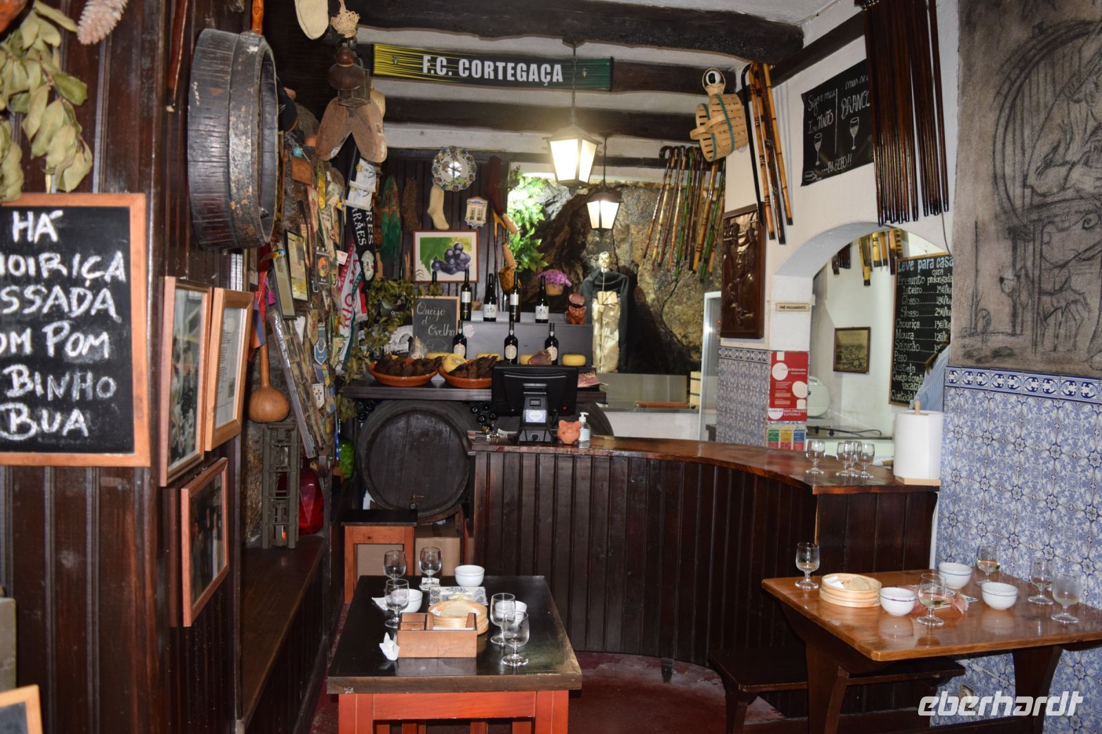 kleines Straßencafé in Amarante