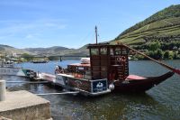 typisches Schiff zum früheren Transport des Portweines auf dem Douro nach Porto