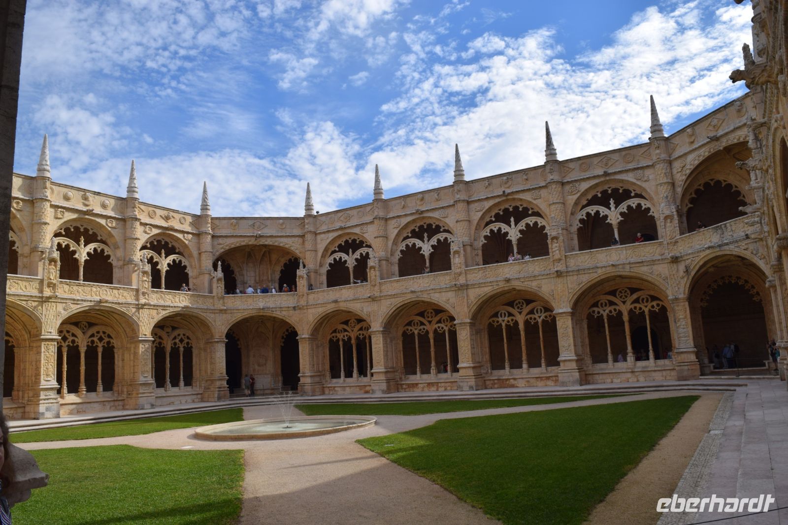prächtige Gewölbegänge in der Kirche Santa Maria von Belém