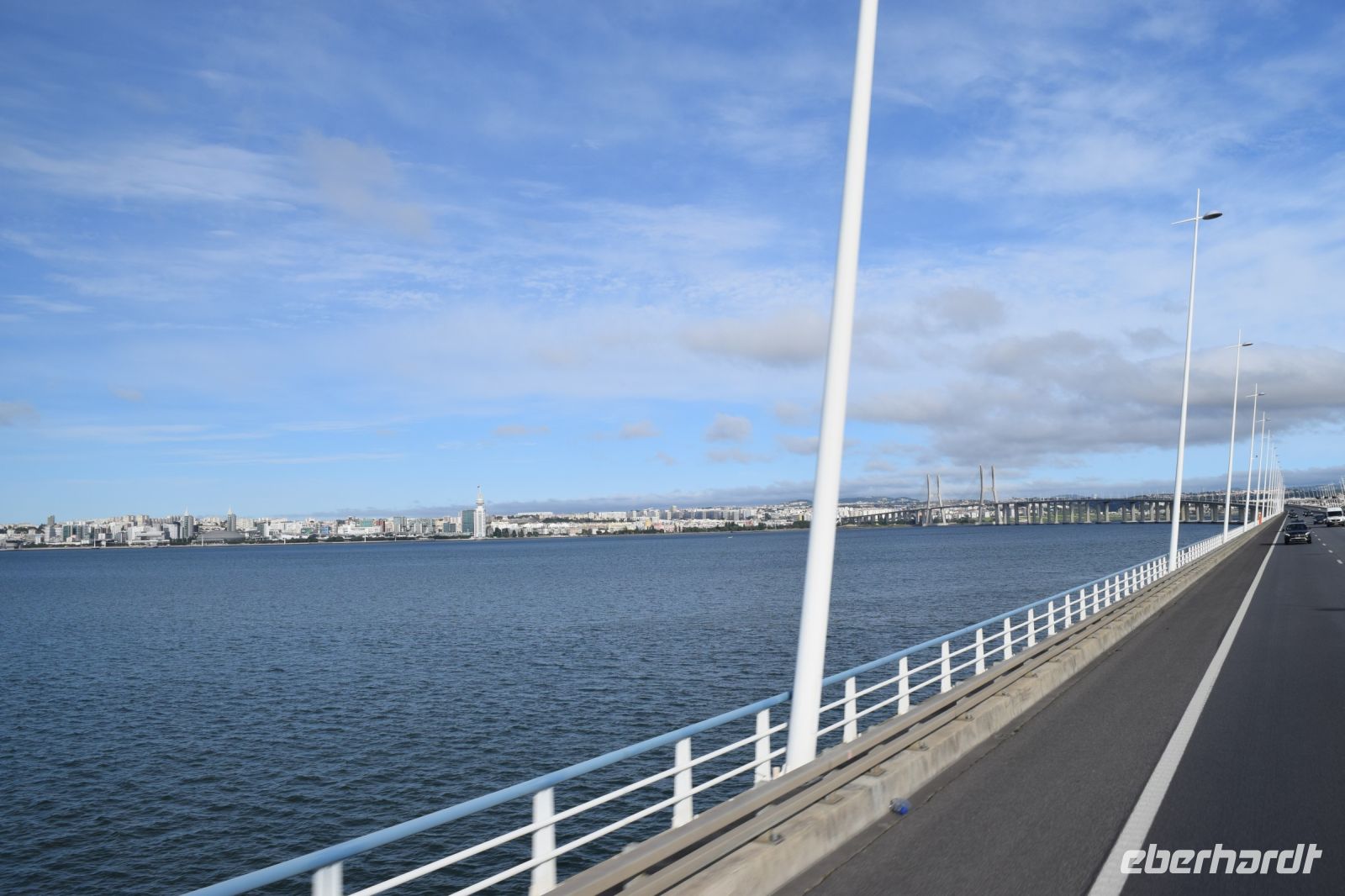 17 km lange Brücke über den Tejo