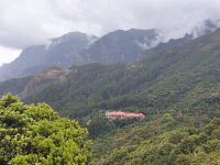 Blick auf unser Hotel vom Encumeada Pass 
